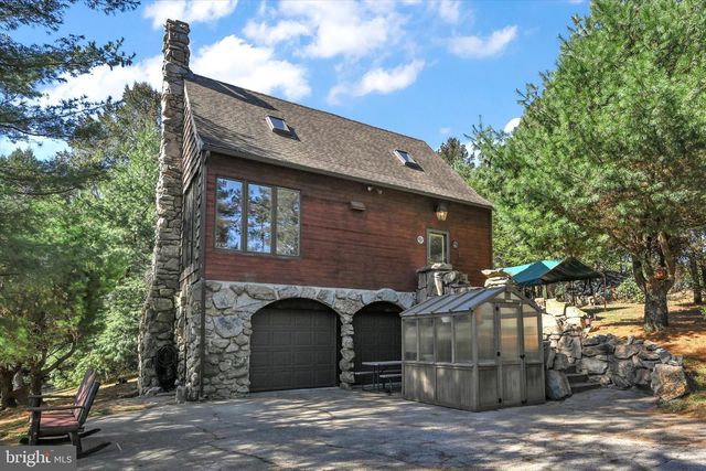 60 S SOUTH ST, Lavelle, PA 17943