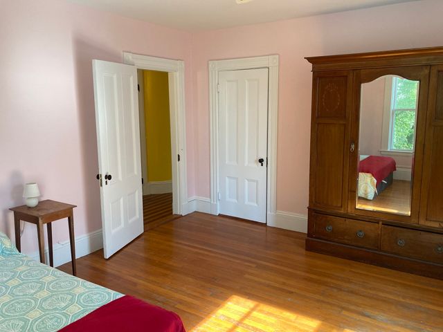 81 Munroe St Front, Somerville, MA 02143