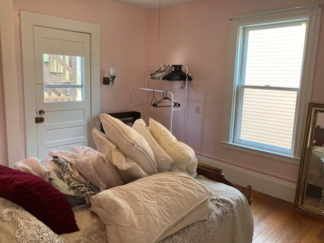 81 Munroe St Front, Somerville, MA 02143