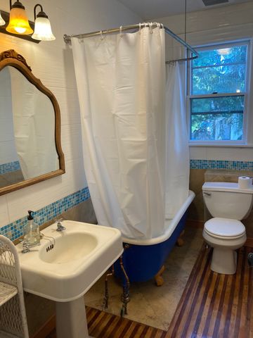 81 Munroe St Front, Somerville, MA 02143