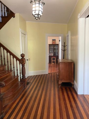 81 Munroe St Front, Somerville, MA 02143