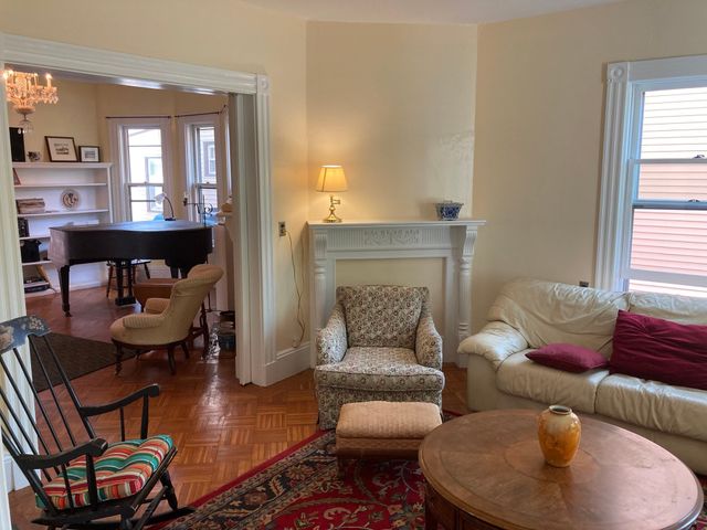 81 Munroe St Front, Somerville, MA 02143