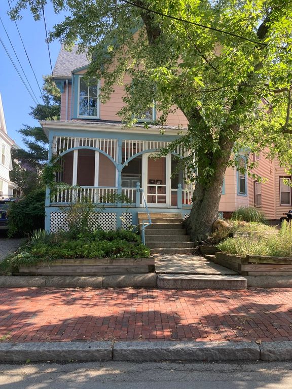 81 Munroe St Front, Somerville, MA 02143