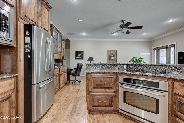 1701 Village Lane, Neosho, MO 64850