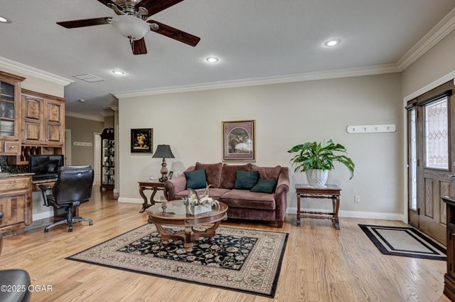 1701 Village Lane, Neosho, MO 64850