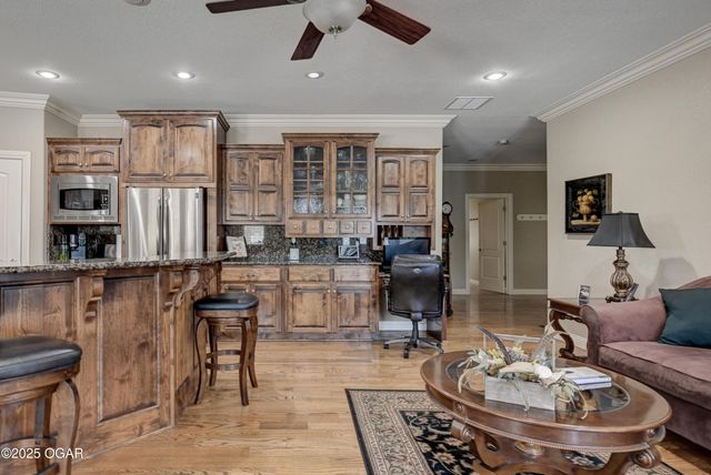 1701 Village Lane, Neosho, MO 64850