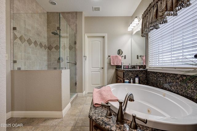 1701 Village Lane, Neosho, MO 64850