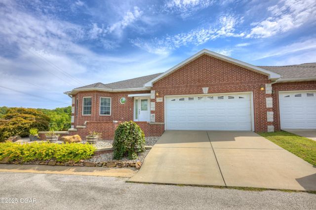 1701 Village Lane, Neosho, MO 64850