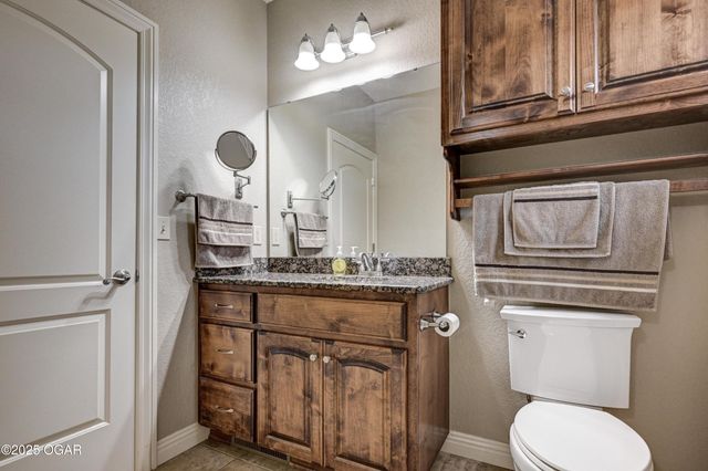 1701 Village Lane, Neosho, MO 64850