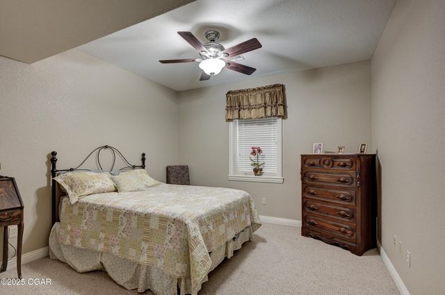 1701 Village Lane, Neosho, MO 64850