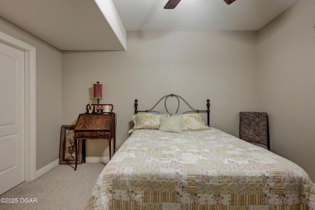 1701 Village Lane, Neosho, MO 64850