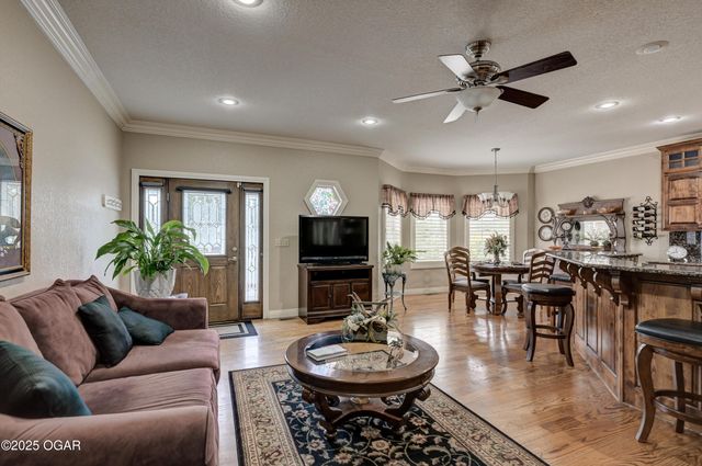 1701 Village Lane, Neosho, MO 64850