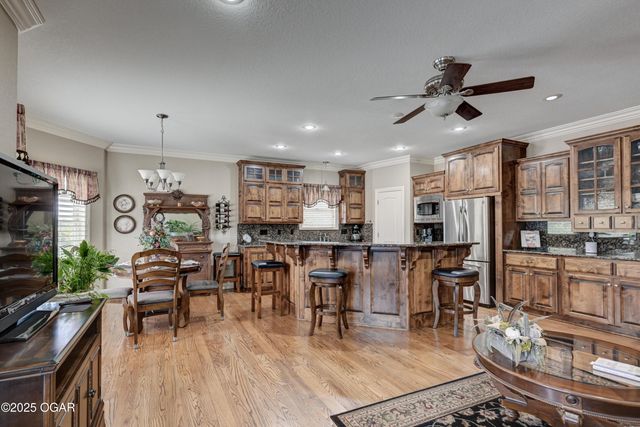 1701 Village Lane, Neosho, MO 64850