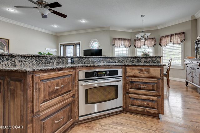 1701 Village Lane, Neosho, MO 64850