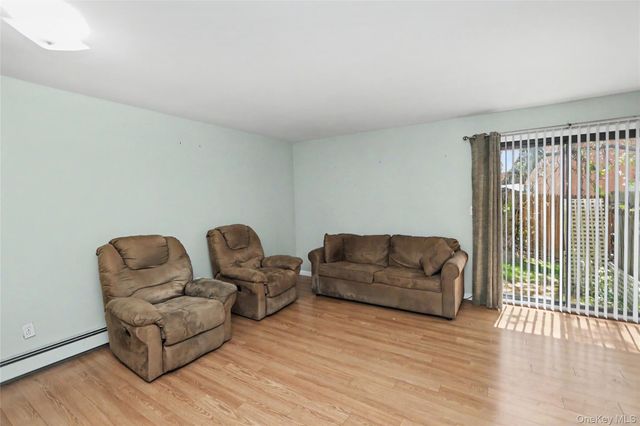 2410 Farmers Avenue 16, Bellmore, NY 11710
