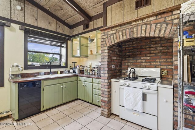 11934 CANEY Lane, Jacksonville, FL 32218