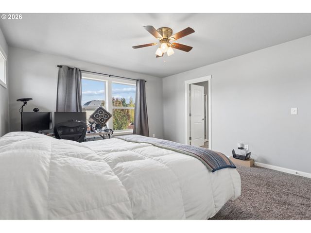 9700 Ne 106TH Way, Vancouver, WA 98662