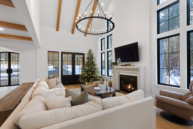 113 LINDEN Street, Exeter, NH 03833