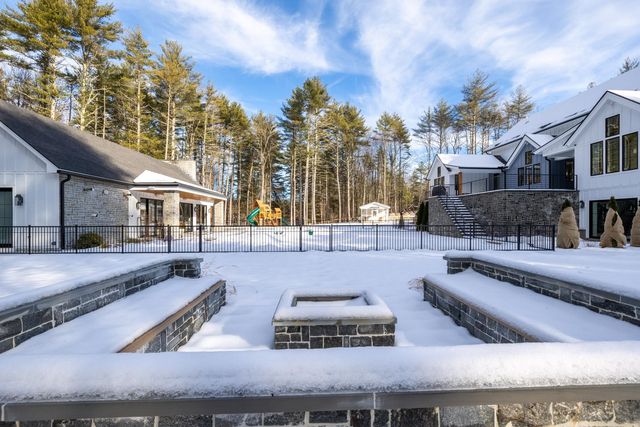 113 LINDEN Street, Exeter, NH 03833