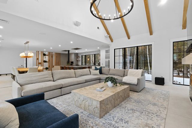 113 LINDEN Street, Exeter, NH 03833