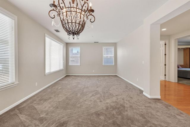 2116 Steinbeck Dr, Modesto, CA 95356