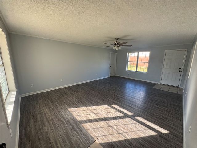 1405 N Main Street, Searcy, AR 72143