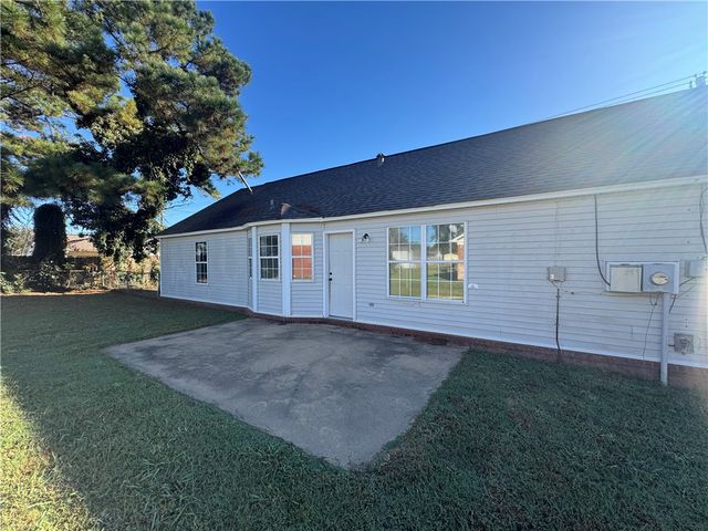 1405 N Main Street, Searcy, AR 72143