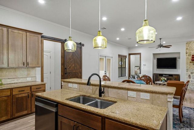414 Spacious Sky, San Antonio, TX 78260