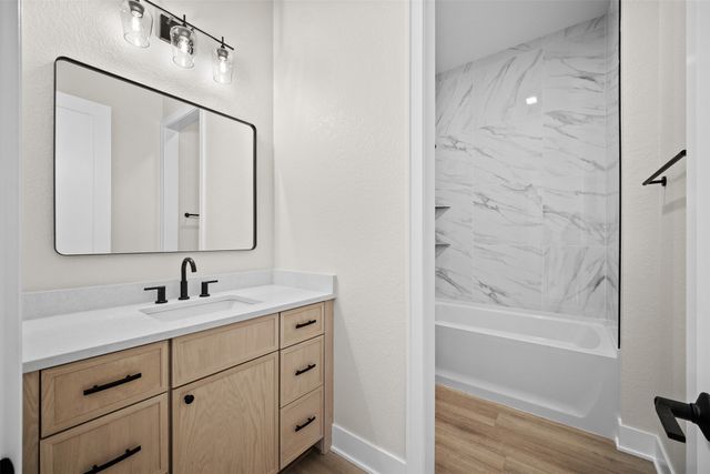 224 NE 60th Court, Ankeny, IA 50021