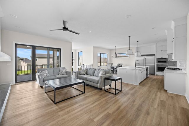 224 NE 60th Court, Ankeny, IA 50021