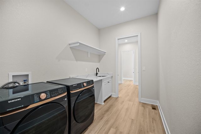 224 NE 60th Court, Ankeny, IA 50021