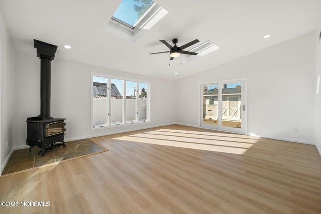 21 Queen Ann Road, Brick, NJ 08723