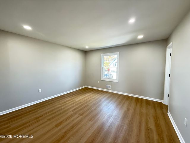 21 Queen Ann Road, Brick, NJ 08723