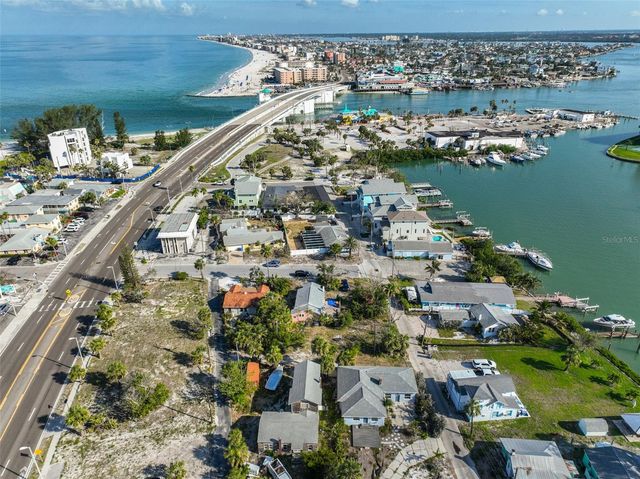 108 125TH AVENUE, St Petersburg, FL 33706