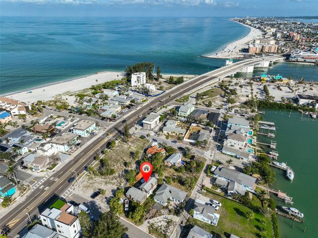 108 125TH AVENUE, St Petersburg, FL 33706