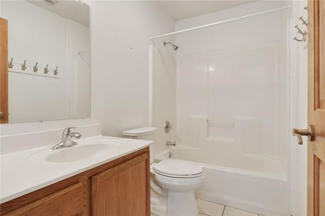 921 Meadowood Lane #1, Hudson, WI 54016