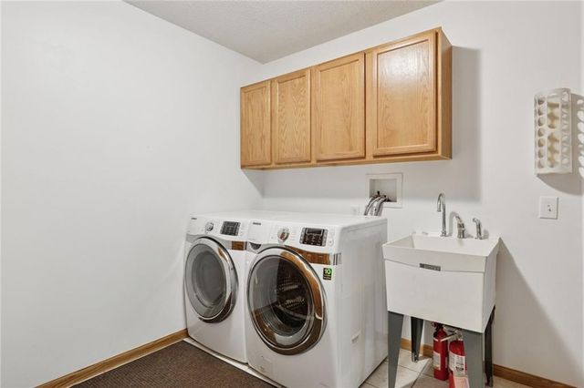 921 Meadowood Lane #1, Hudson, WI 54016