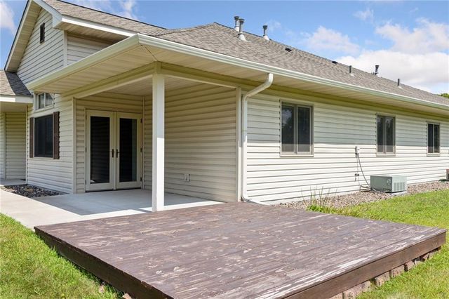 921 Meadowood Lane #1, Hudson, WI 54016