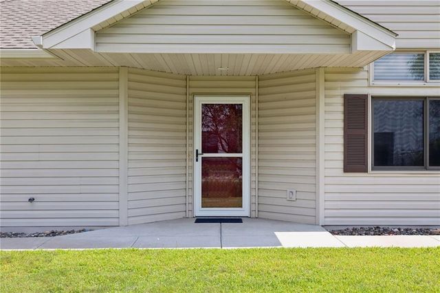 921 Meadowood Lane #1, Hudson, WI 54016