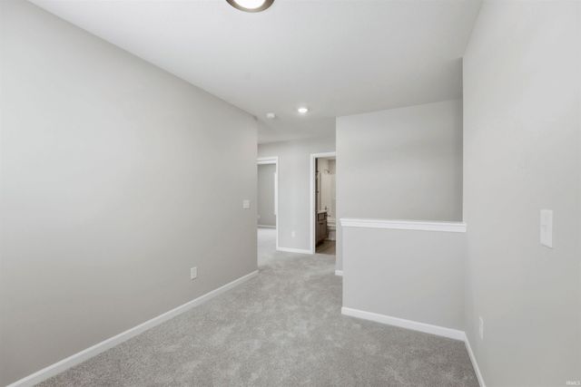 809 Knights Crossing, Kendallville, IN 46755