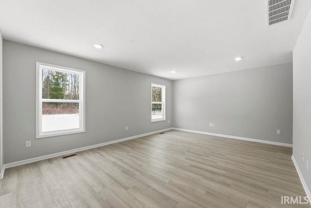 809 Knights Crossing, Kendallville, IN 46755