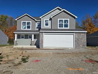 809 Knights Crossing, Kendallville, IN 46755