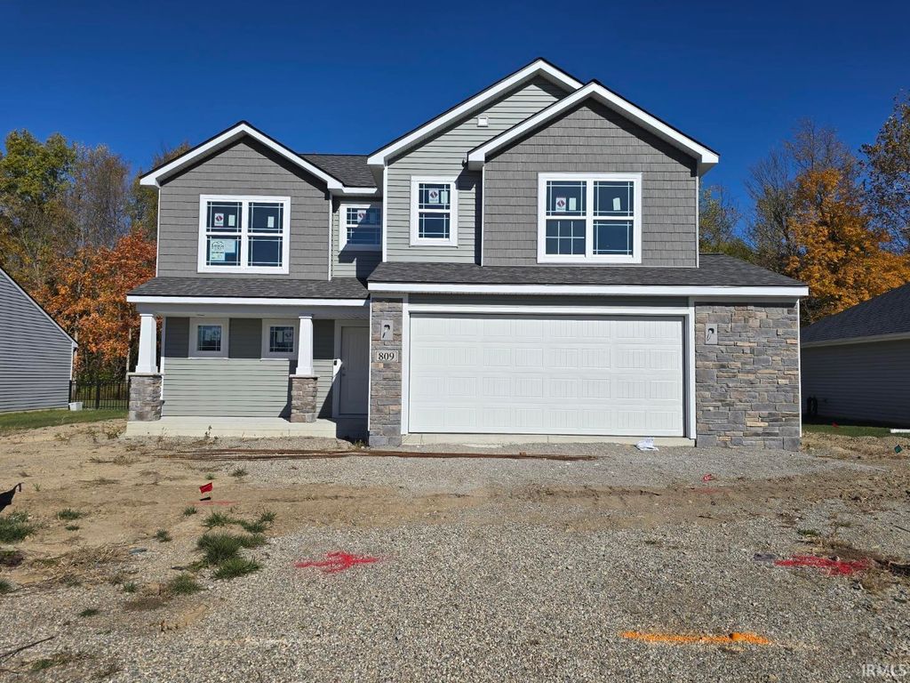 809 Knights Crossing, Kendallville, IN 46755