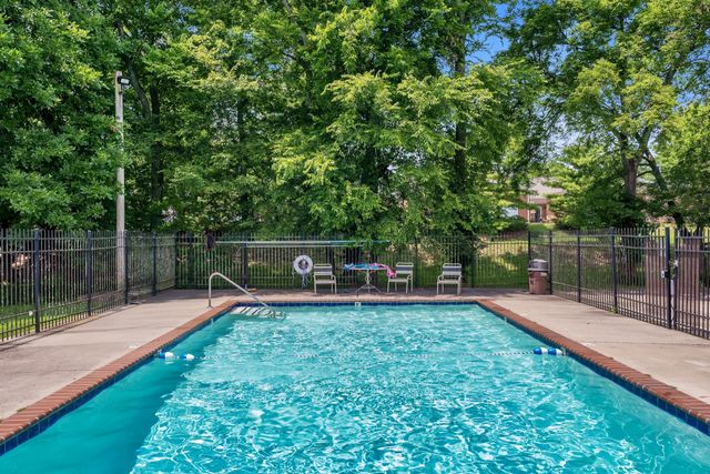 2116 Hobbs Rd Apt M1, Nashville, TN 37215