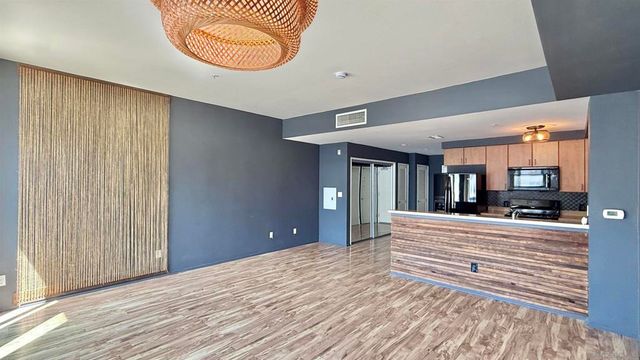 445 Island Ave 504, San Diego, CA 92101