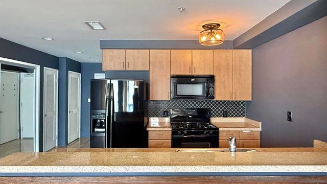 445 Island Ave 504, San Diego, CA 92101