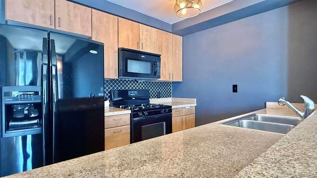 445 Island Ave 504, San Diego, CA 92101