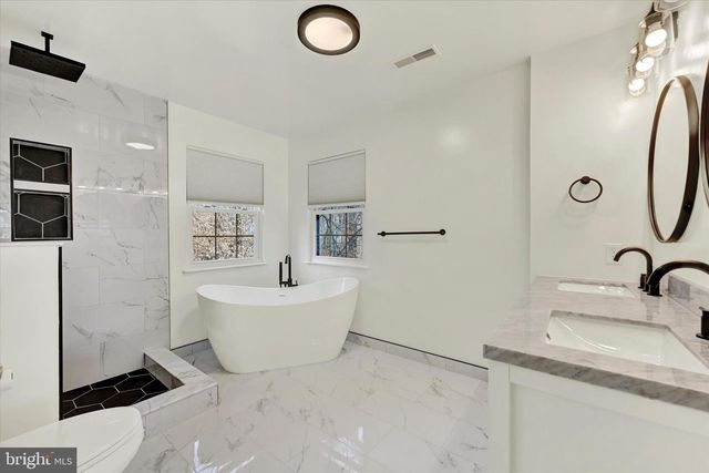 1590 CHAPMAN RD, Crofton, MD 21114