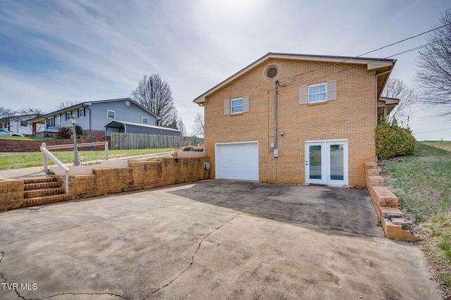 1301 Kenney Street, Greeneville, TN 37745