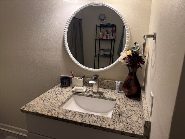 110 S Hickory Avenue, Denison, TX 75020